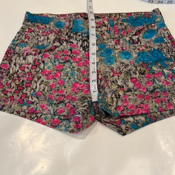 7 For All Mankind Multi-colored Floral Denim Mid Rise Shorts Size 26 - Picture 6 of 16